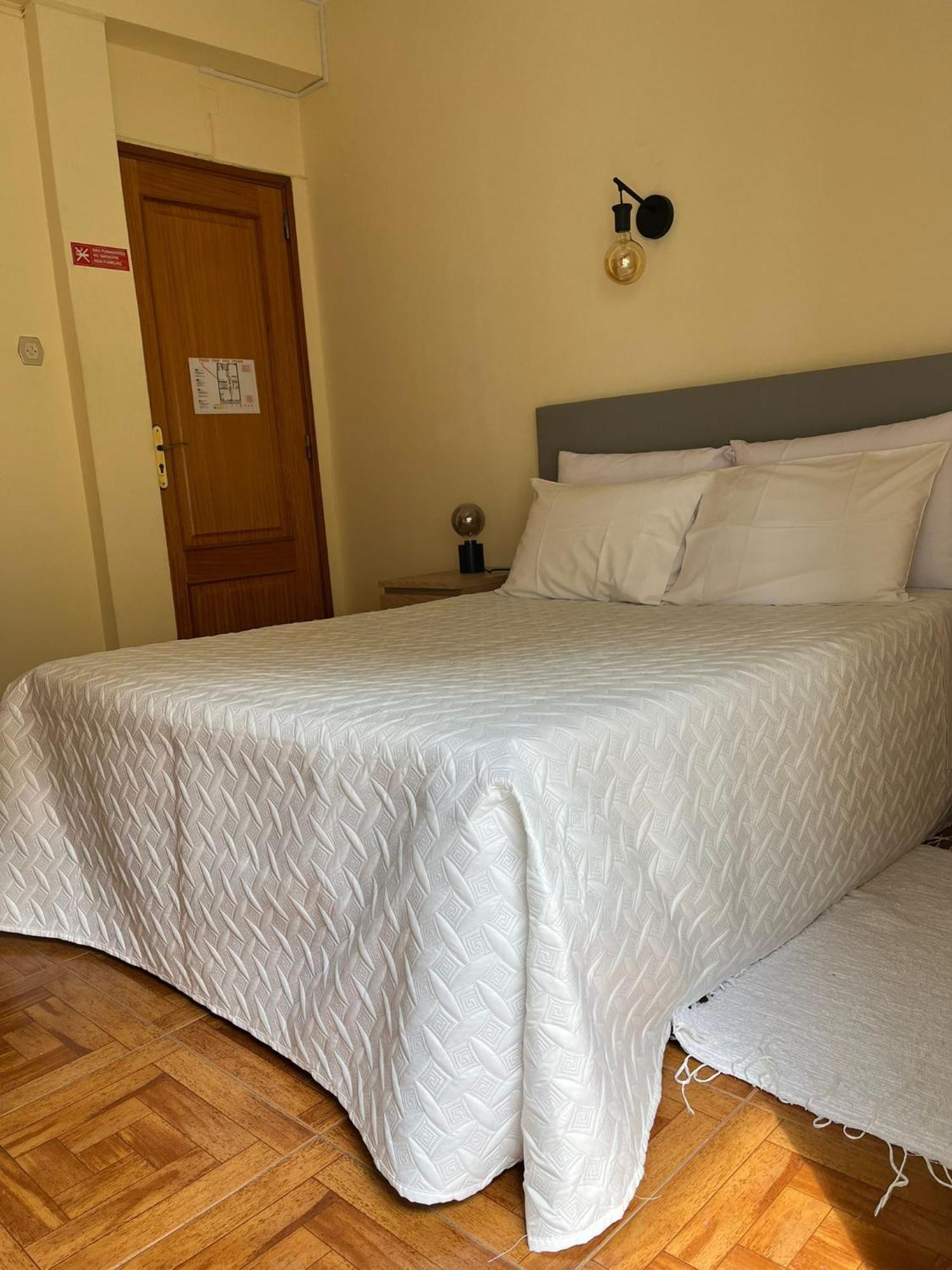 Romeu Bed & Breakfast Quarteira Exterior photo