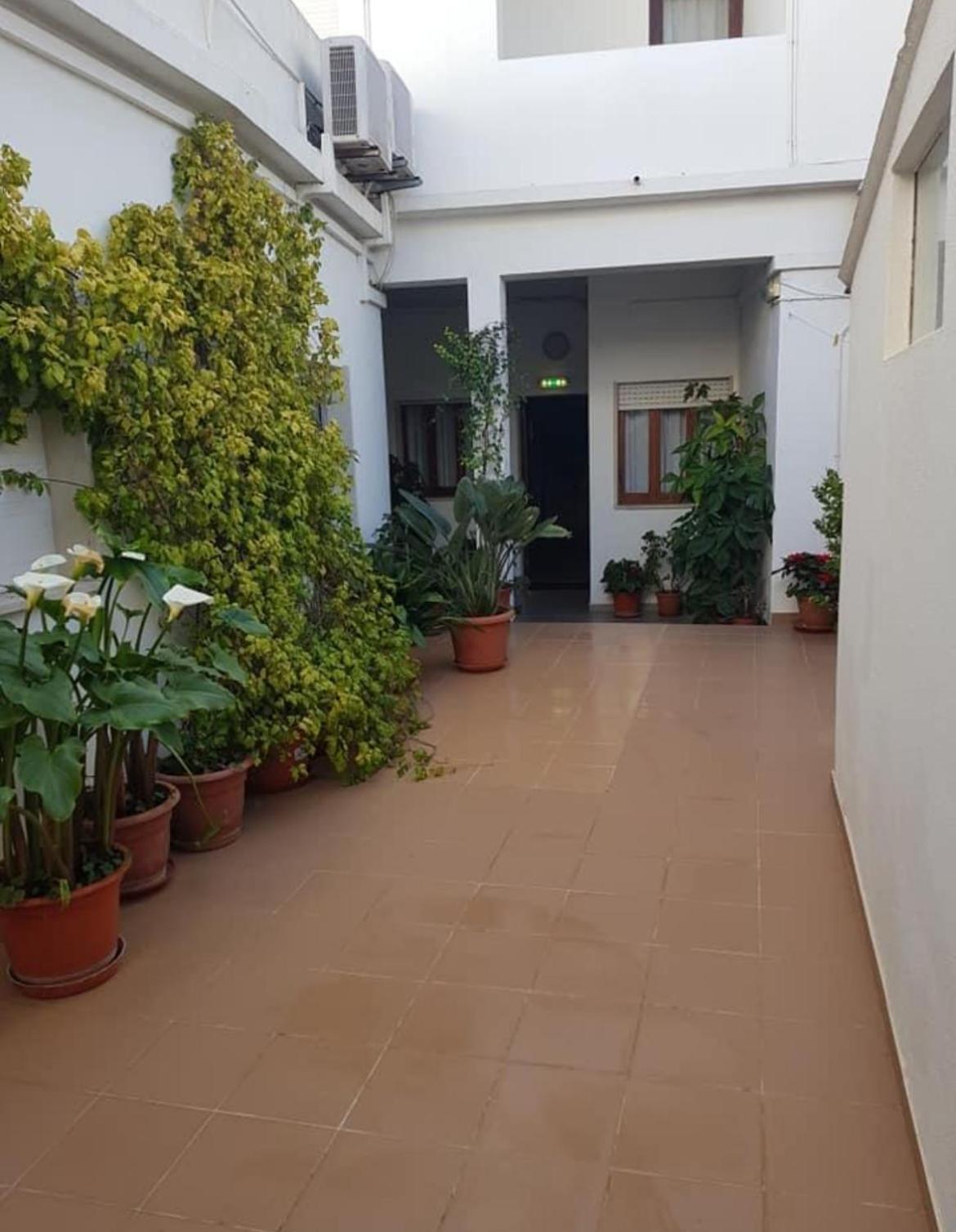 Romeu Bed & Breakfast Quarteira Exterior photo